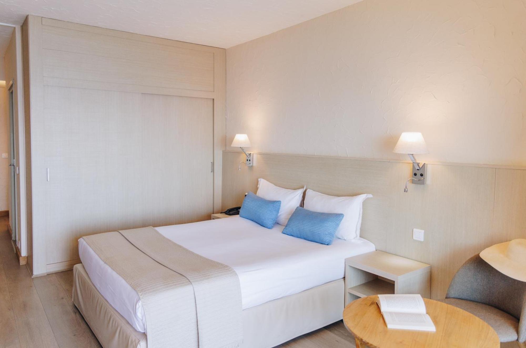 Alivi Hotel Ville-di-Pietrabugno ภายนอก รูปภาพ