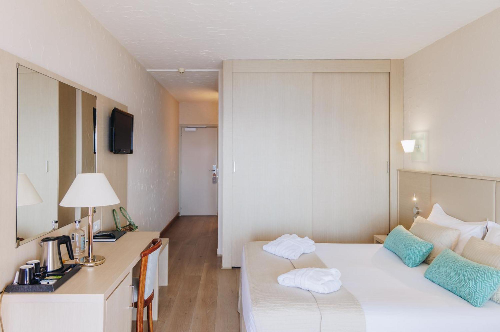 Alivi Hotel Ville-di-Pietrabugno ภายนอก รูปภาพ